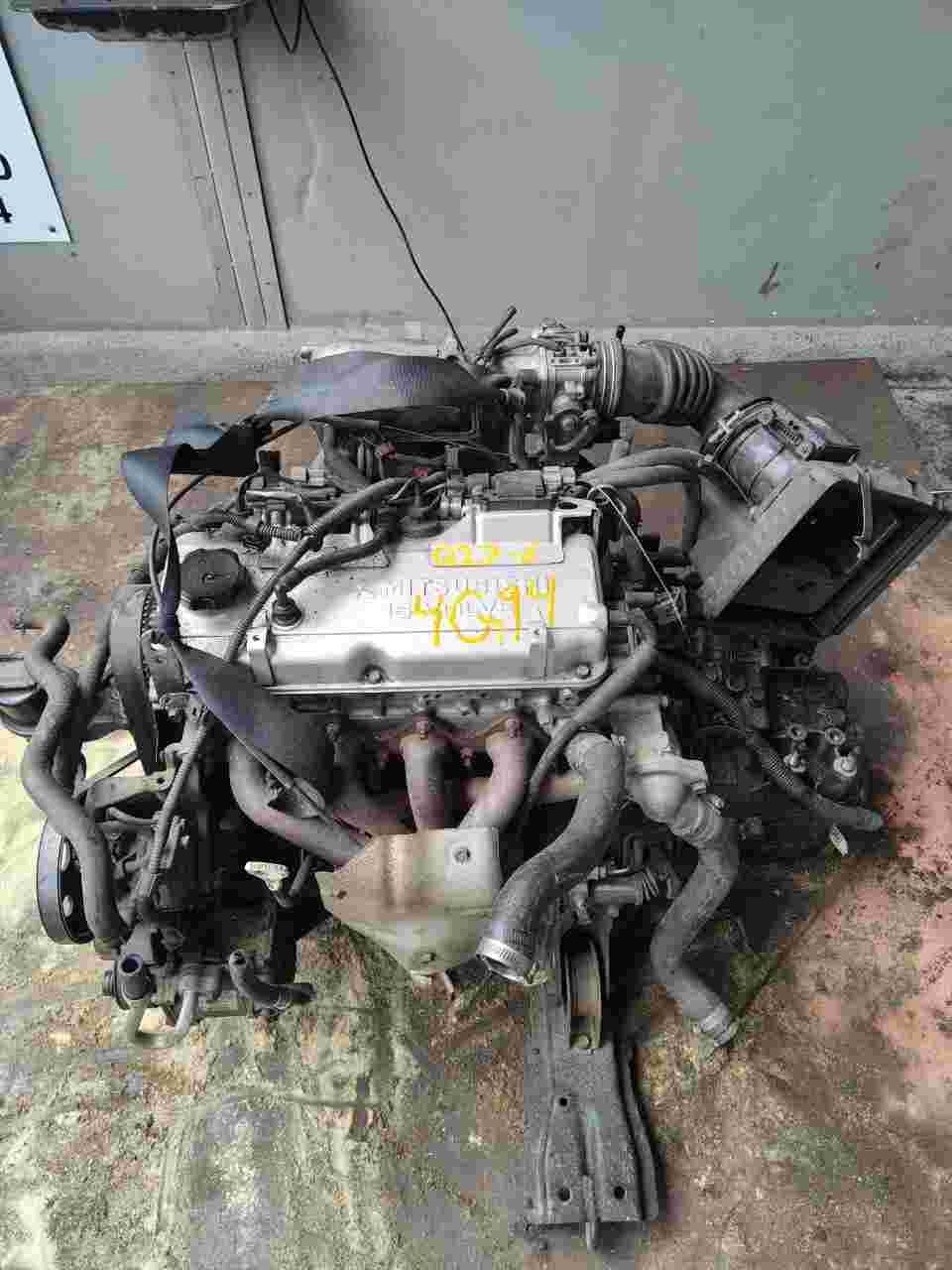 Mitsubishi - Magna  (1997) 4 Cylinder, 2.4 Litre ENGINE