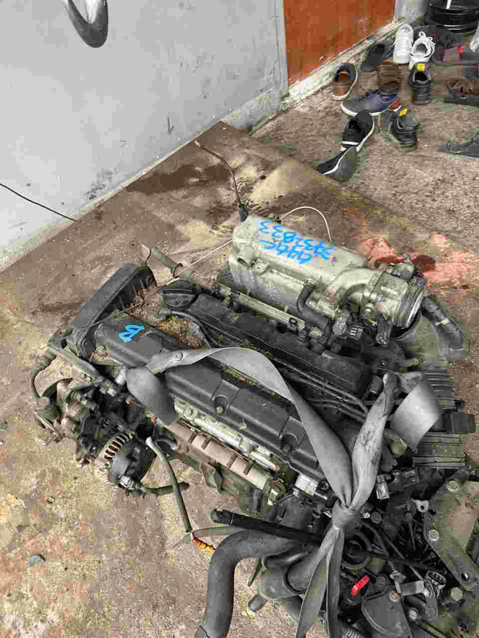 Hyundai - Elantra (2005) 4 Cylinder, 2.0 Litre ENGINE