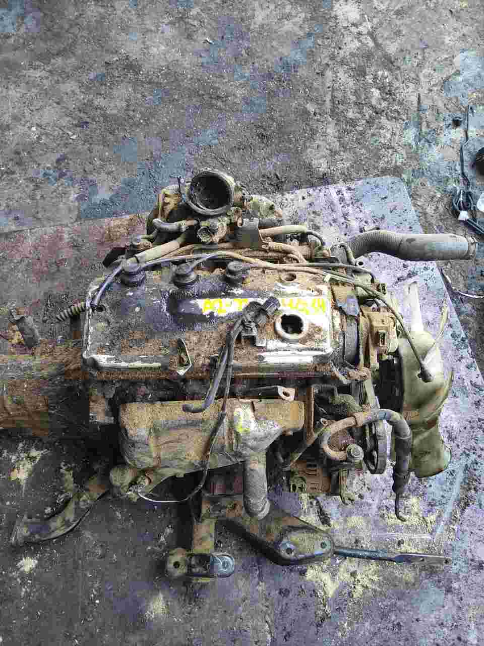 Mitsubishi - Triton  (1999) 4 Cylinder, 2.4 Litre ENGINE